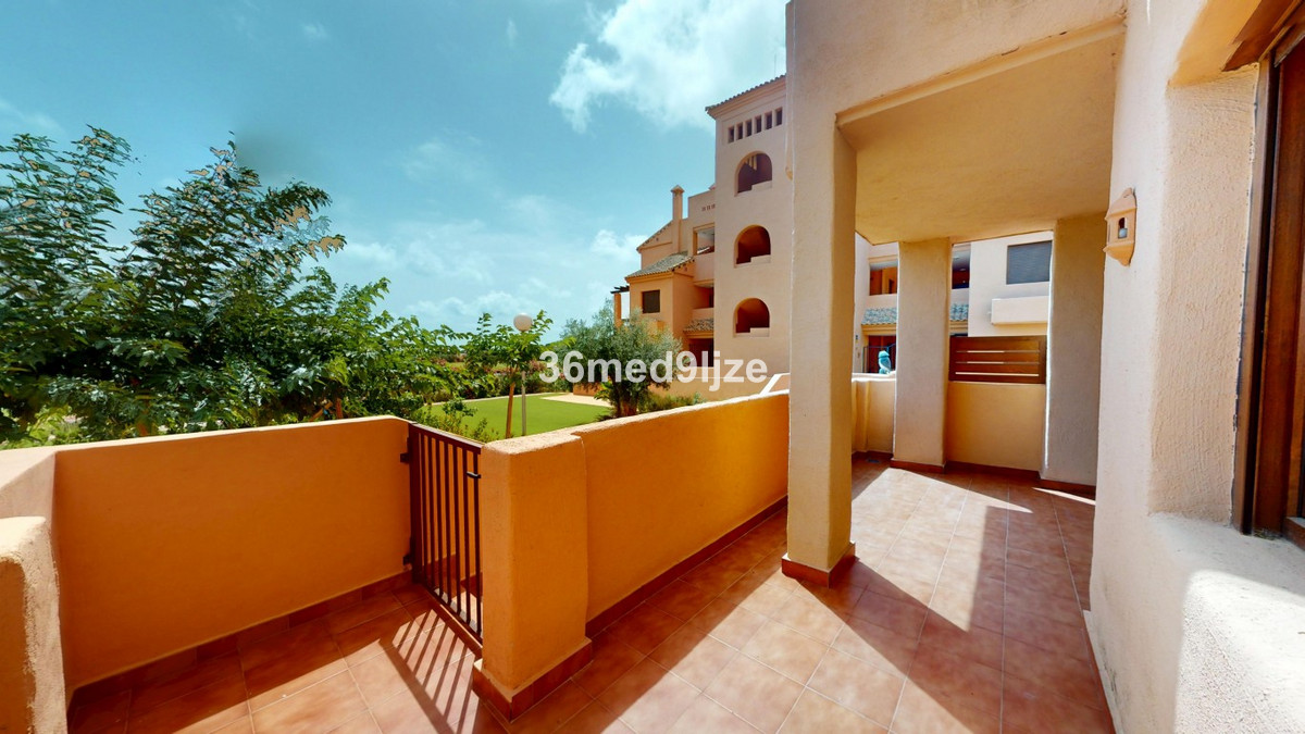 Apartment in Los Alcazares - Image 2