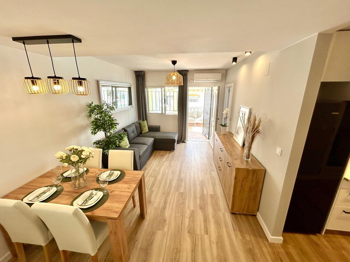 House in Molins - view 1