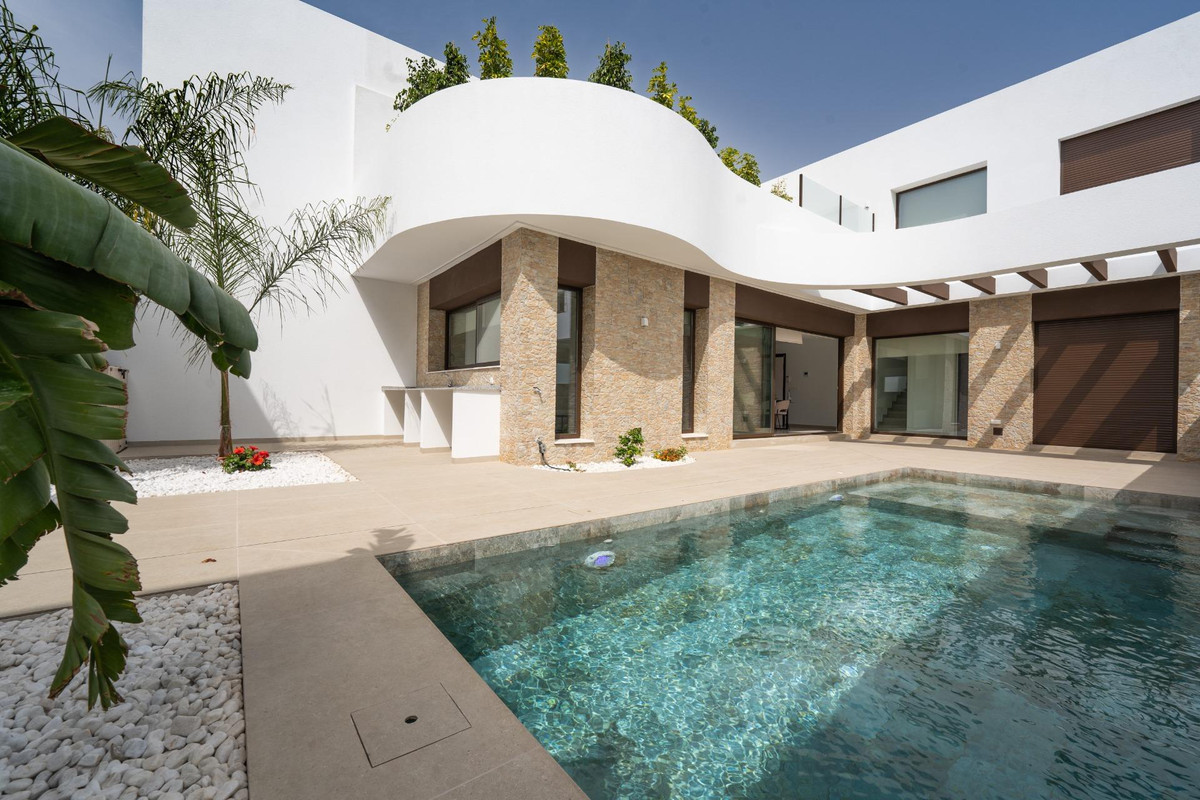 Villa in Almoradi - view 1