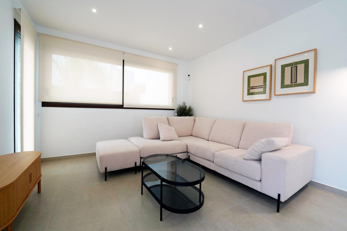 Villa in Almoradi - Image 3