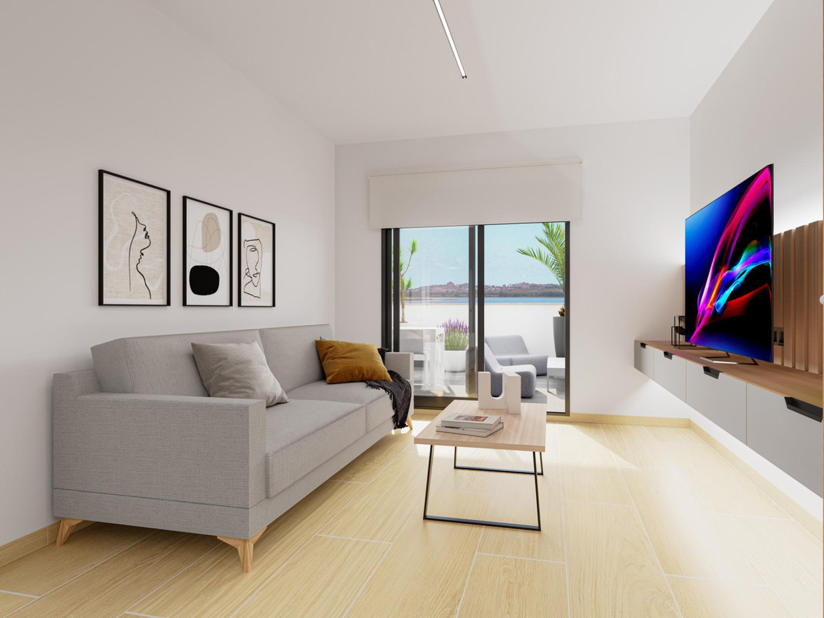 Apartment in Urbanizacion El Raso - Image 2