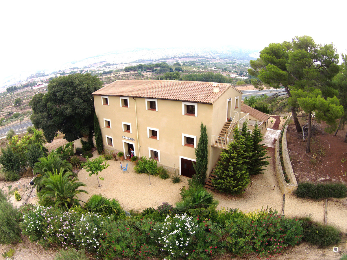Villa in Ibi - view 1
