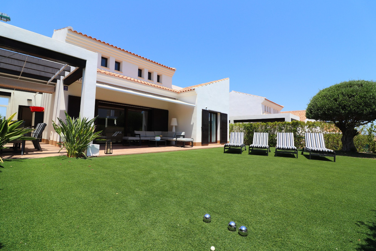 Villa in Algorfa - view 1