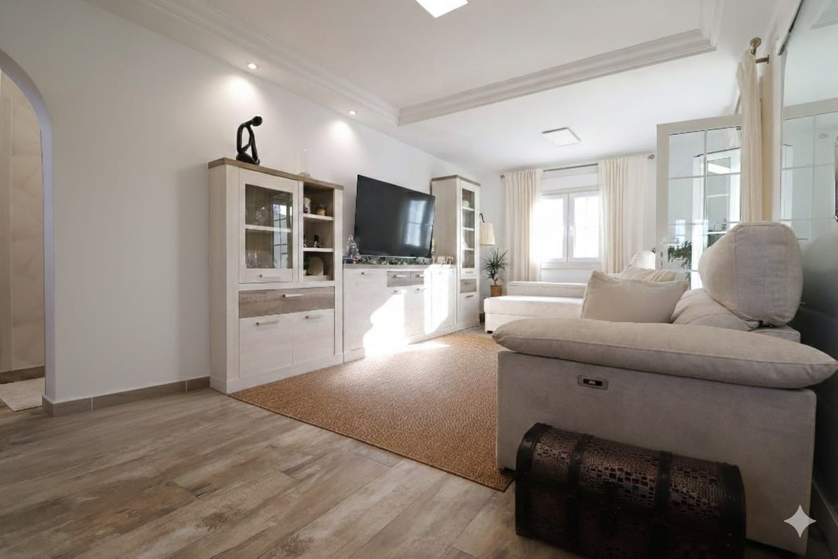 Villa in Villamartin - Image 3