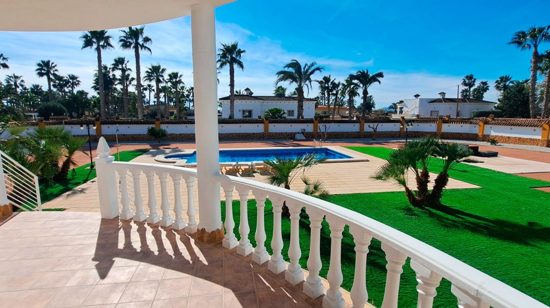 Villa in Catral - Image 4