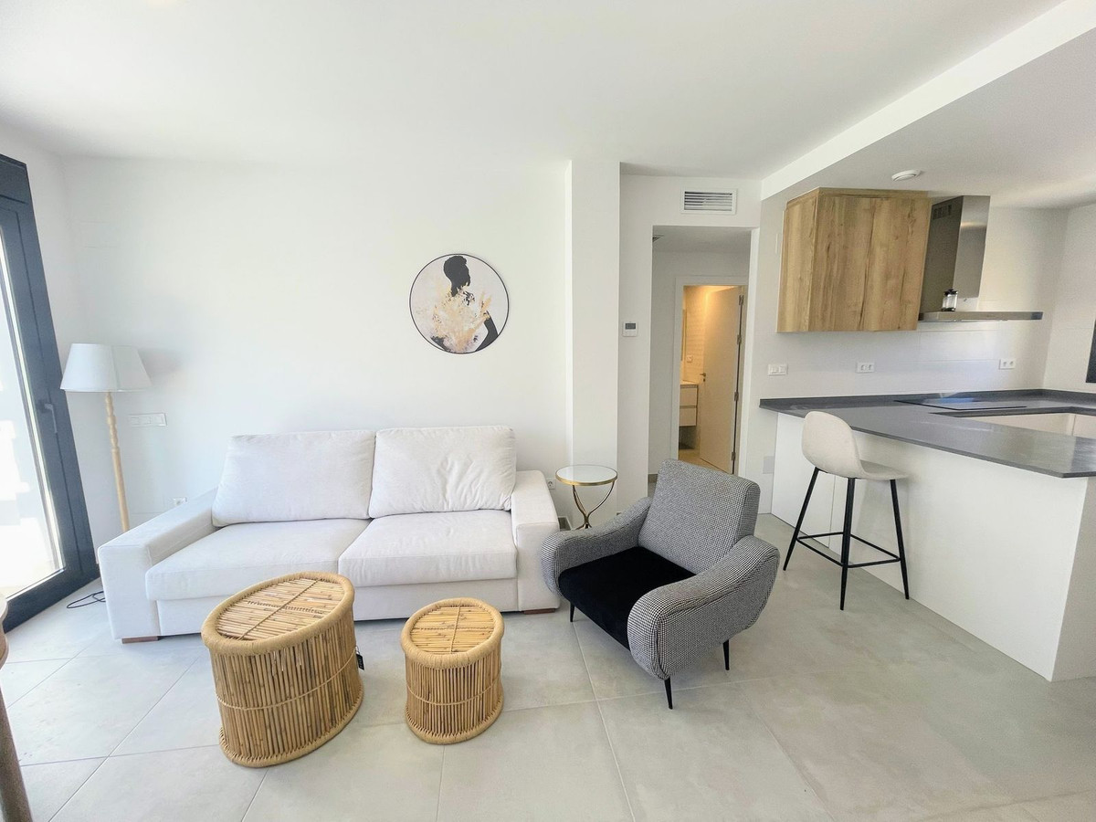 Apartment in Villamartin - Image 5