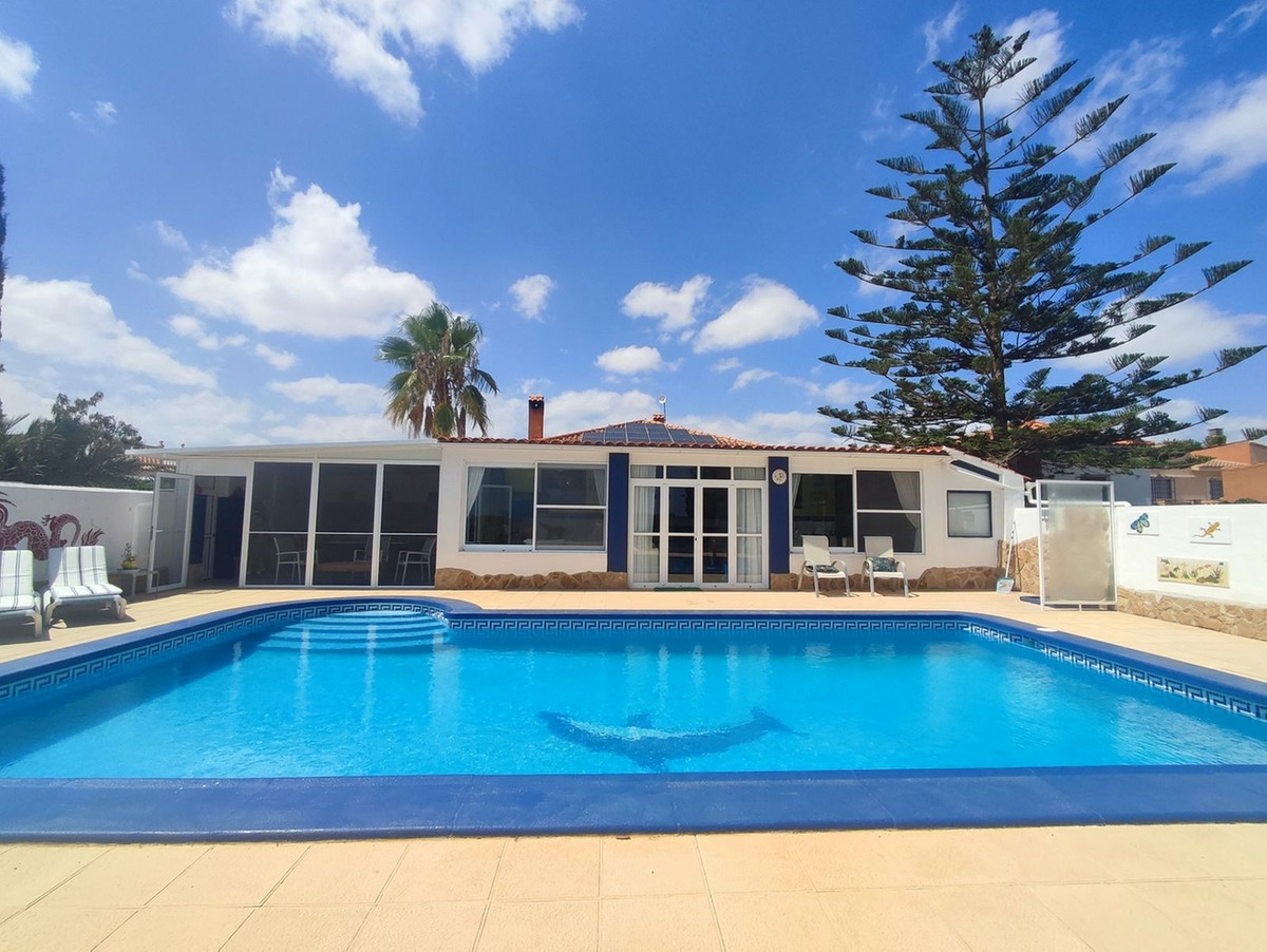 Villa in Casas del Cura - view 1