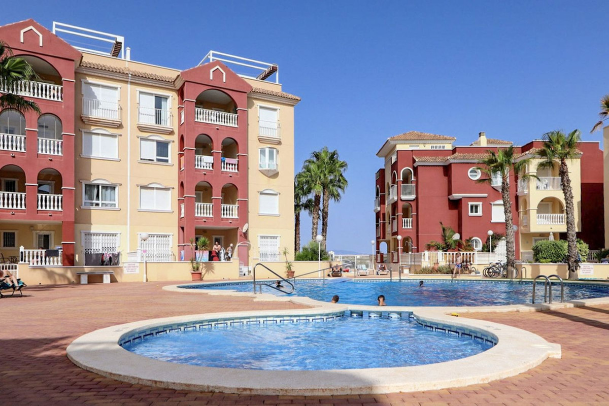 Apartment in Los Alcazares - Image 3