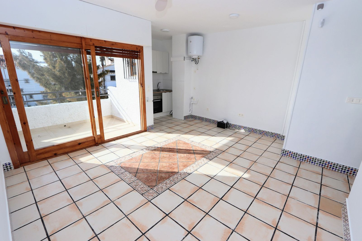 Apartment in Villamartin - Image 5