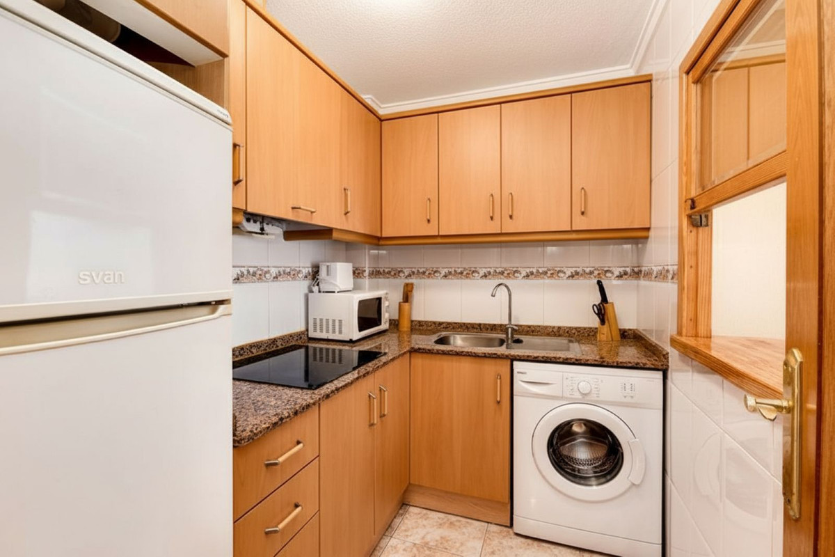 Apartment in Torrevieja - Image 4