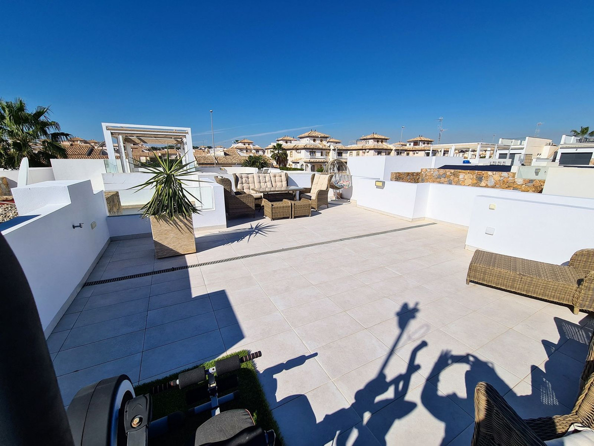 Villa in Dehesa de Campoamor - Image 3