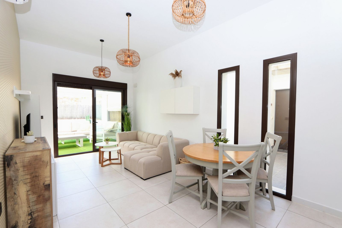 Villa in Dehesa de Campoamor - Image 4