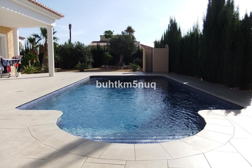 Villa in Calp - Image 3