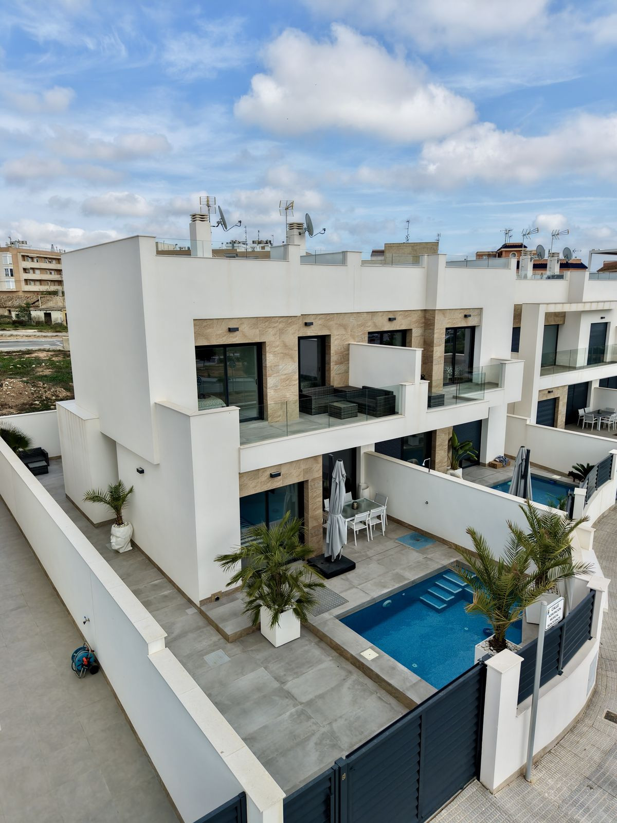 Villa in Los Montesinos - view 1