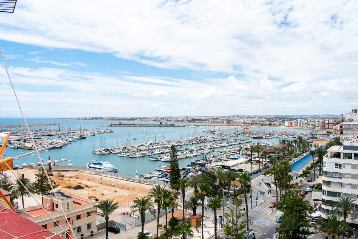 Apartment in Torrevieja - view 1