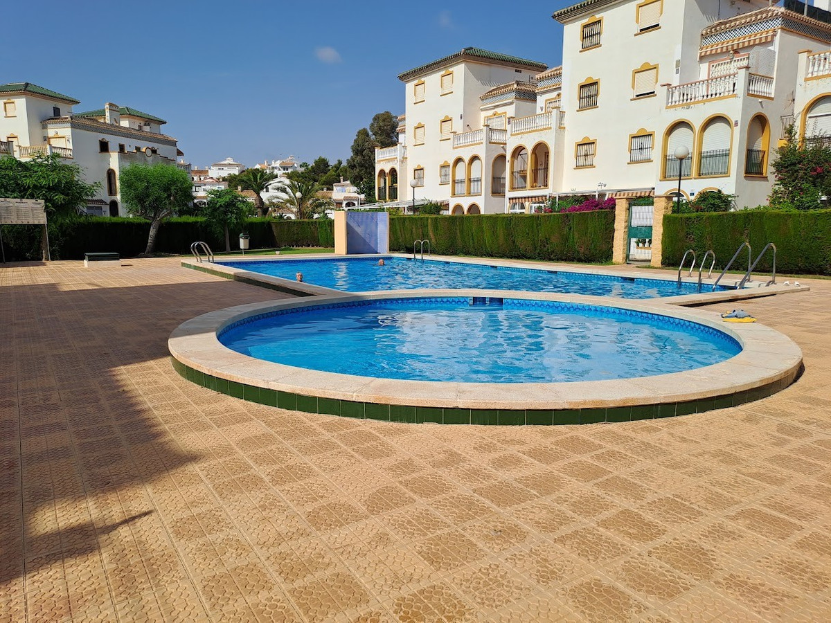 Apartment in Torrelamata - view 1