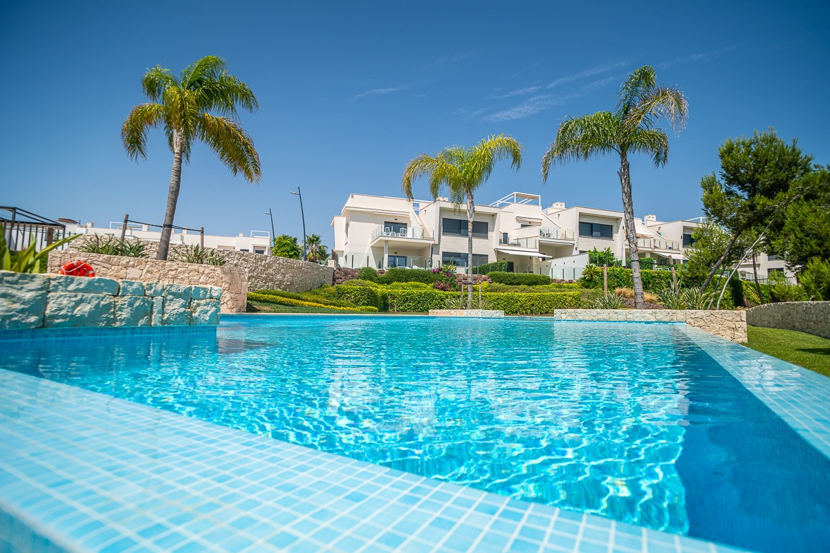 Apartment in Los Tarragas - view 1
